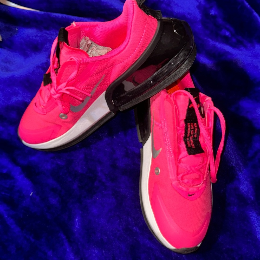 Brand new no box woman’s Nike Air